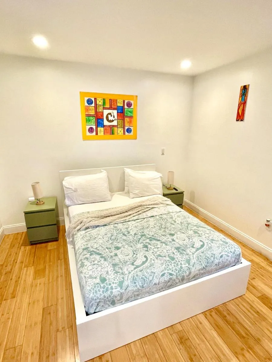 Image 6 of 15 GUESTS LUXURIOUS SOUTH BEACH SUITE WITH ROOFTOP