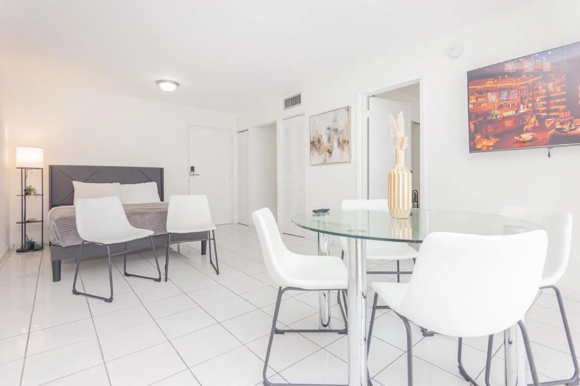 Image of 1-BDRM Apartment – Heart of Wynwood and Midtown – close Downtown