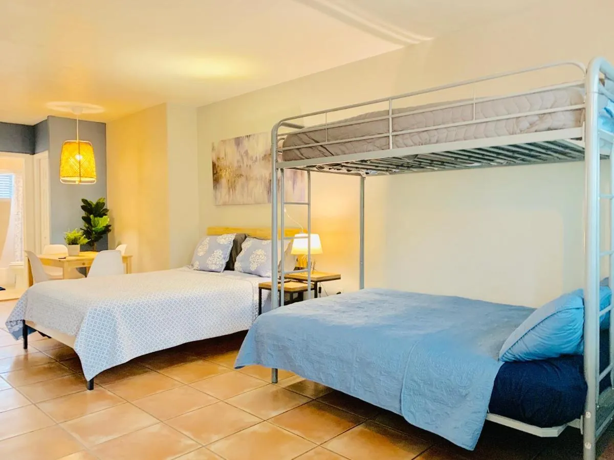 Image 1 of 1BR Studio Miami Beach