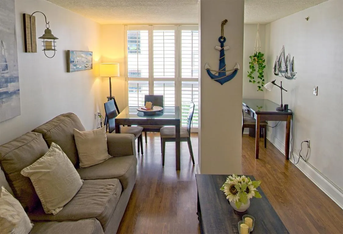 Image of 1bed 1bath Steps To Marina & Cocowalk In Grove