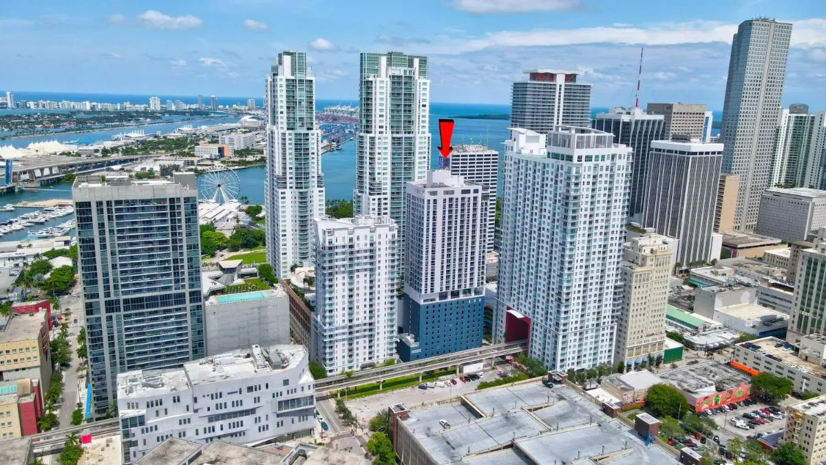 Image 6 of 227-2105GV DOWNTOWN MIAMI 1 BEDROOM CONDO