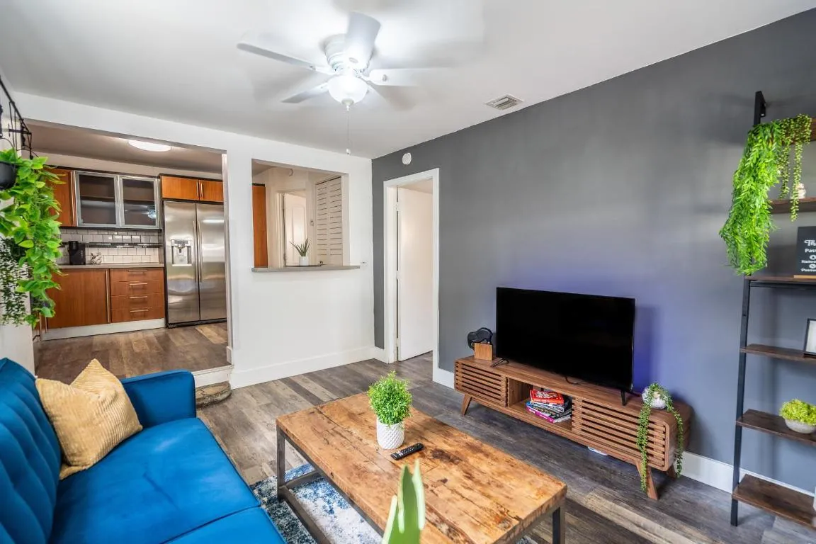 Image of 2 BD Home w/ Private Parking, Private Yard & W/D