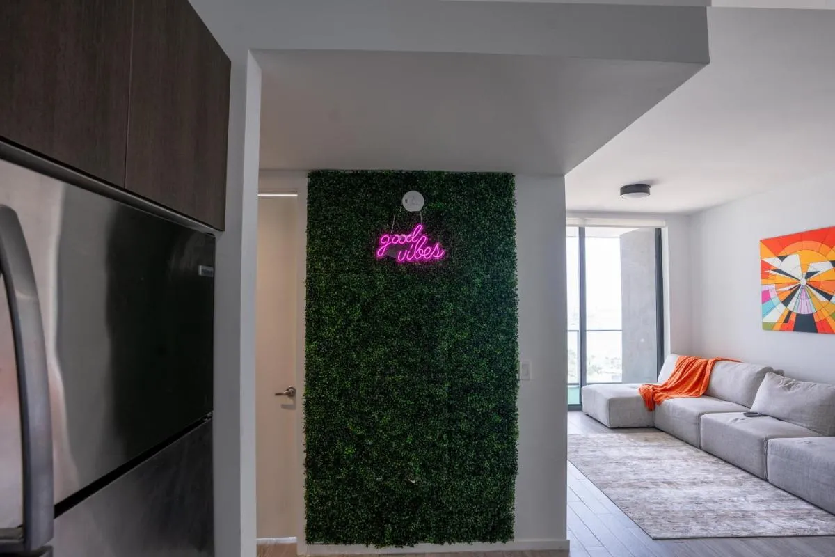 Image 5 of 2 Bedroom Downtown Miami Condo Near Port OF Miami