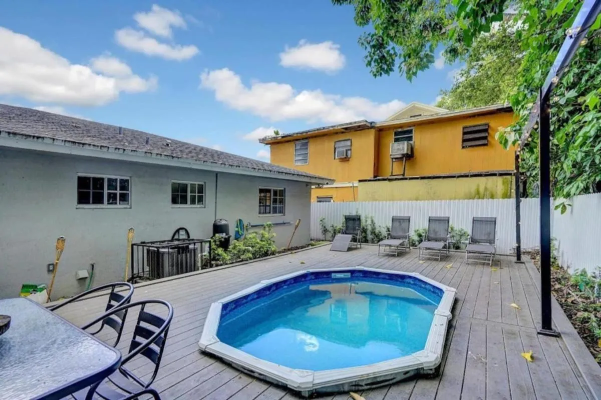 Image 6 of 397B Beautiful home with Pool