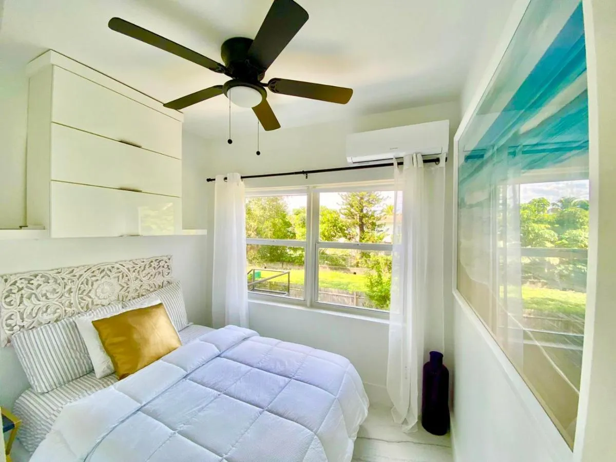 Image 2 of 3 SEASONS AT THE CARRINGTON 3 SEPARATE 2 Bedroom 1 Bathroom Apartments AND a 3 Bedroom 2 Bathroom Villa