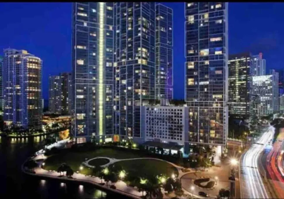 Image 4 of 43rd Floor Icon Brickell Ocean &Pool View Free SPA