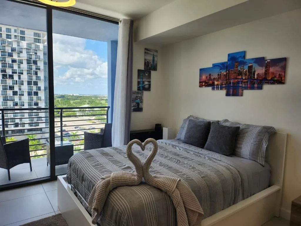 Image of 5350 Park inn Suite