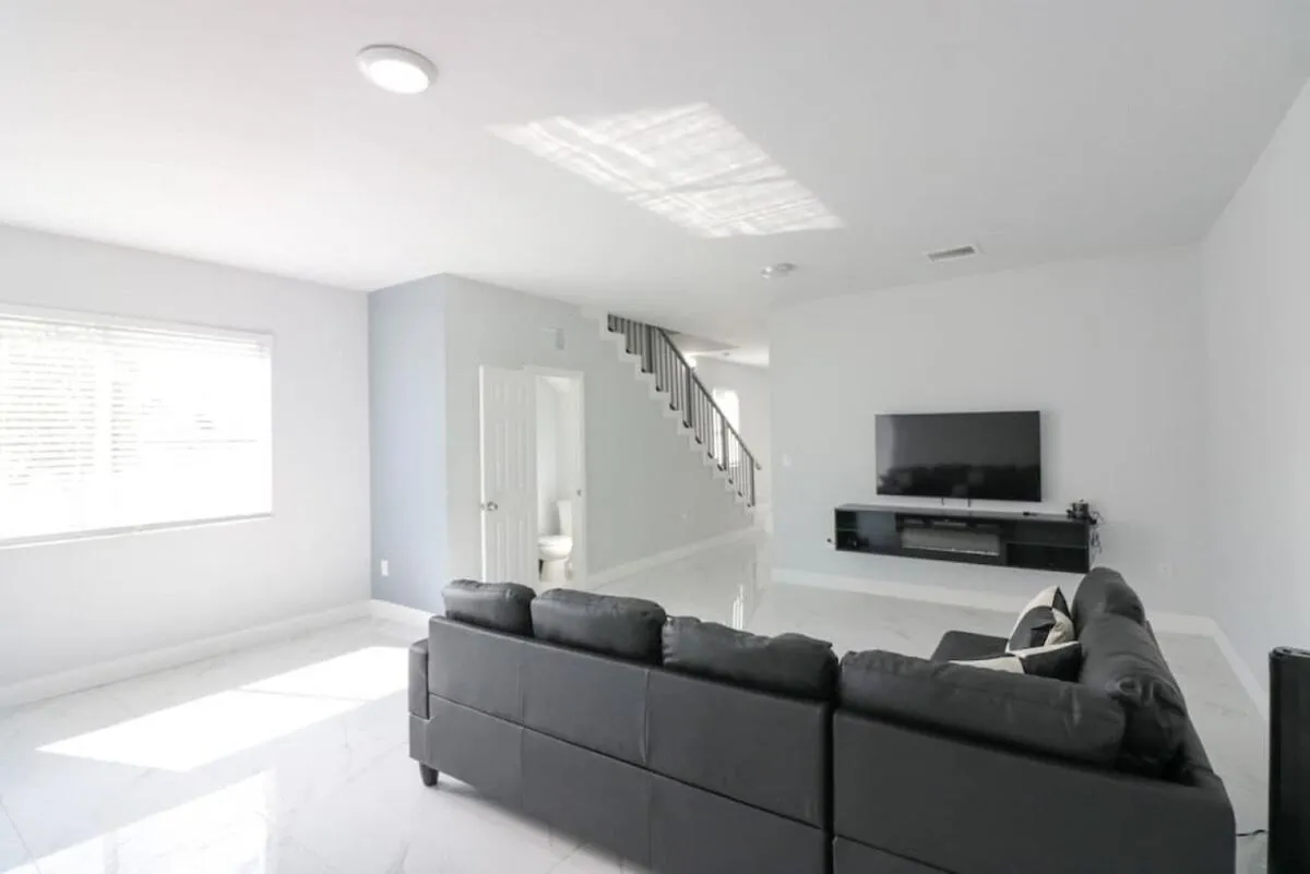 Image 4 of 8 Bedroom Luxe Private Villa