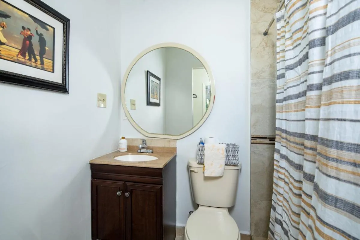 Image 2 of Abundant 3BD Home King Bed Free parking Wi-Fi