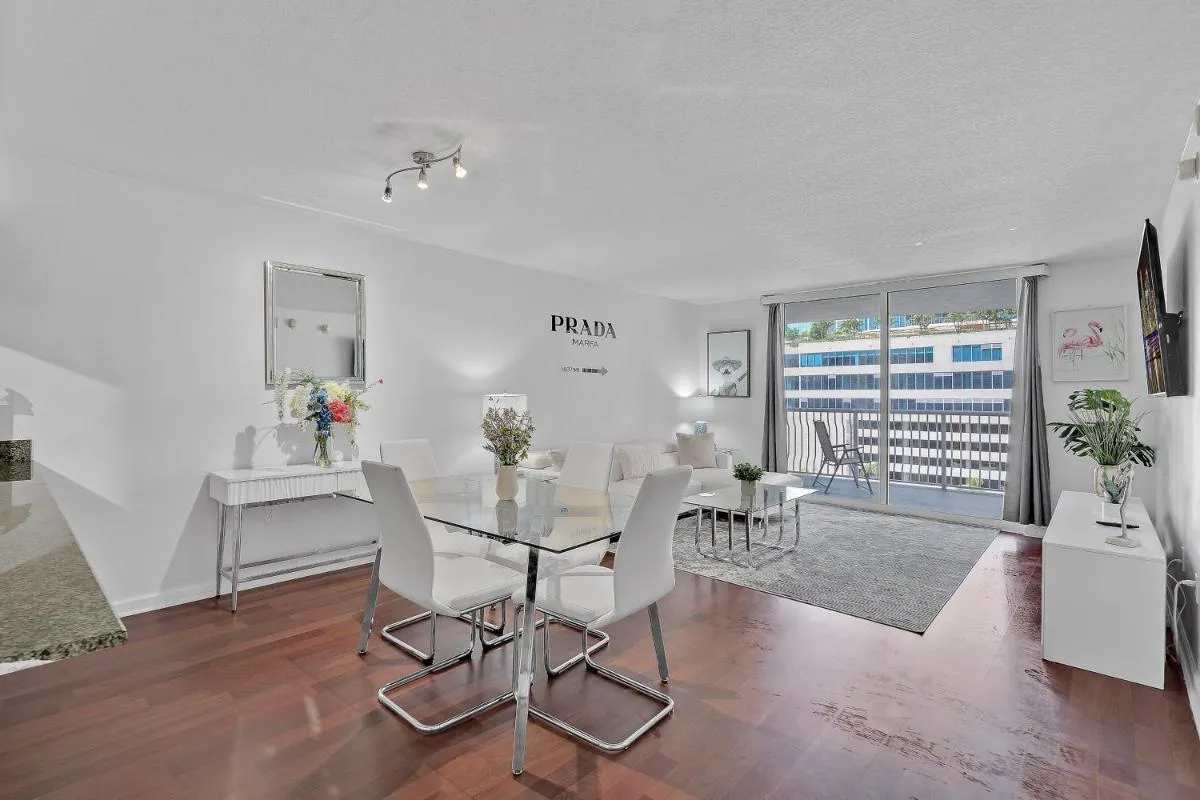 Image 3 of Amazing 1 Bed in Brickell key With FREE PKG