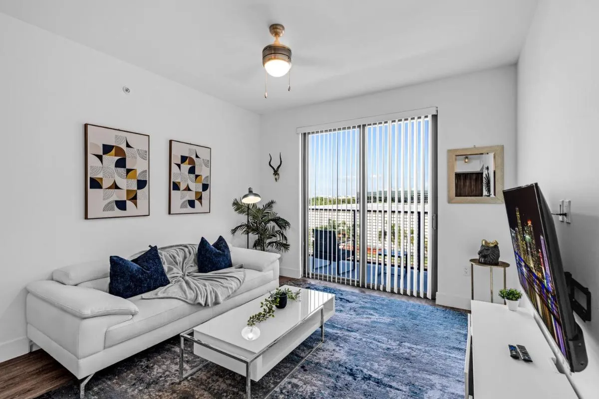 Image 1 of Amazing 2 Bedroom Unit In Doral Miami With Free Parking