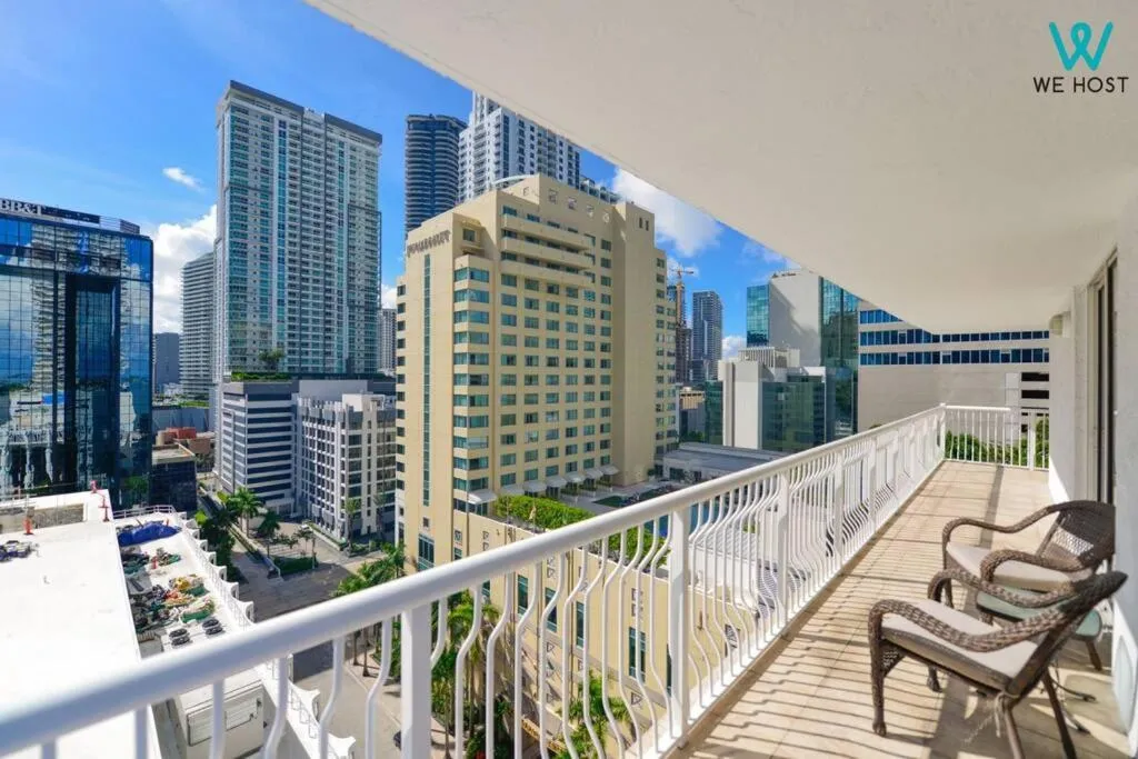 Image 6 of Amazing 3BR Condo at Brickell with City Views