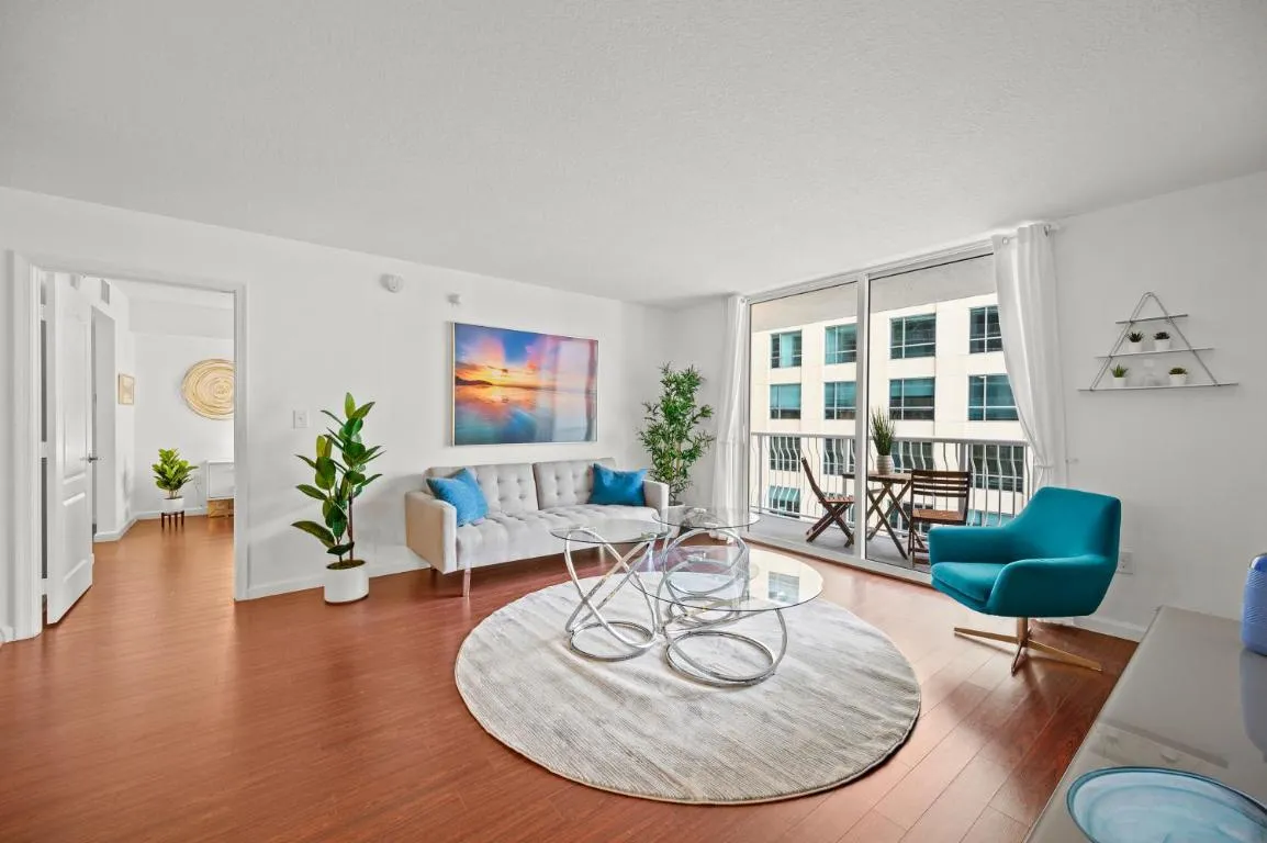 Image of Amazing Condo with FREE PARKING in Brickell Miami