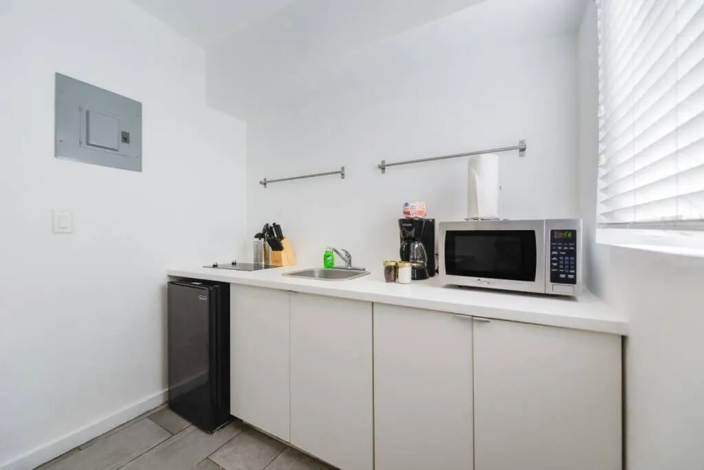 Image 3 of Amazing Studio Residence 15 min from the beach