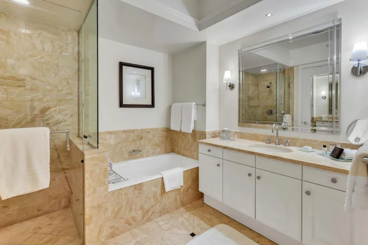 Image 2 of Amazing private studio in Four Seasons Residences Brickell!