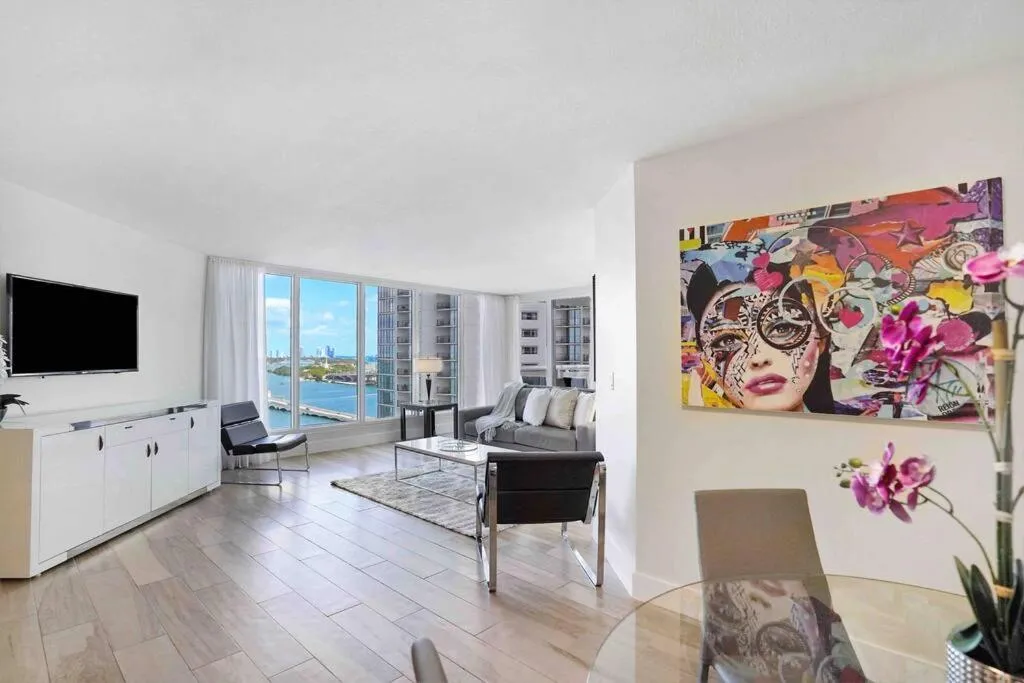 Image 5 of Aqua Marina! Water & City Views!