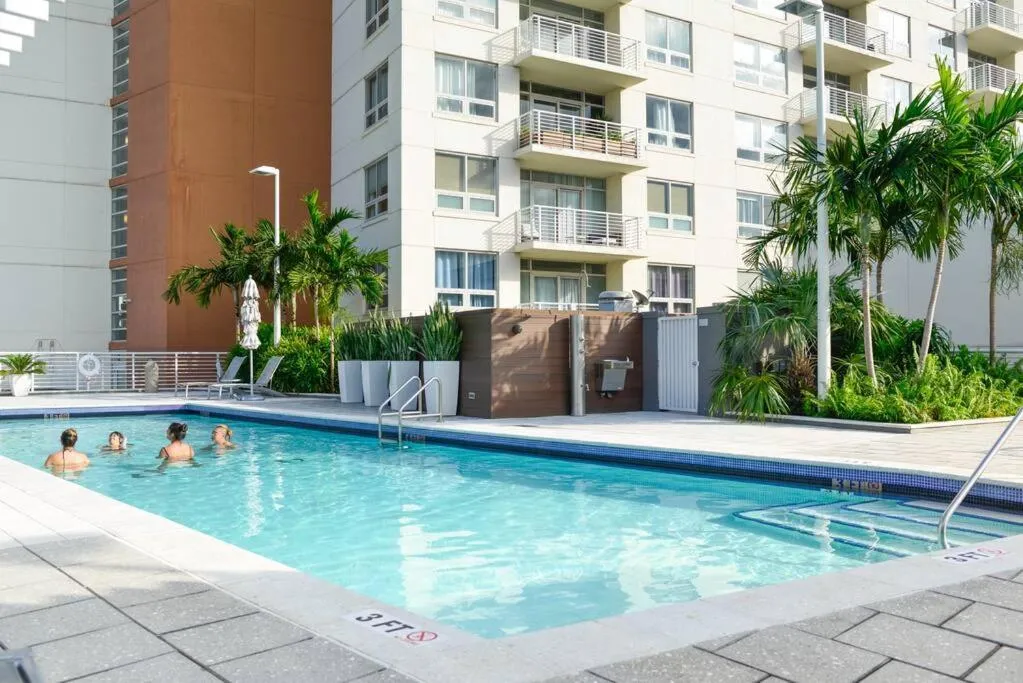 Image of Awesome Apt With Pool in Midtown Miami