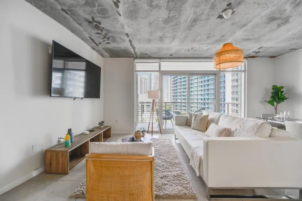 Image of Awesome Apt at Midblock Miami With Pool