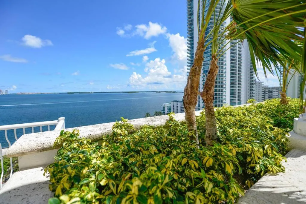 Image 6 of Awesome Condo at Brickell W Free Parking