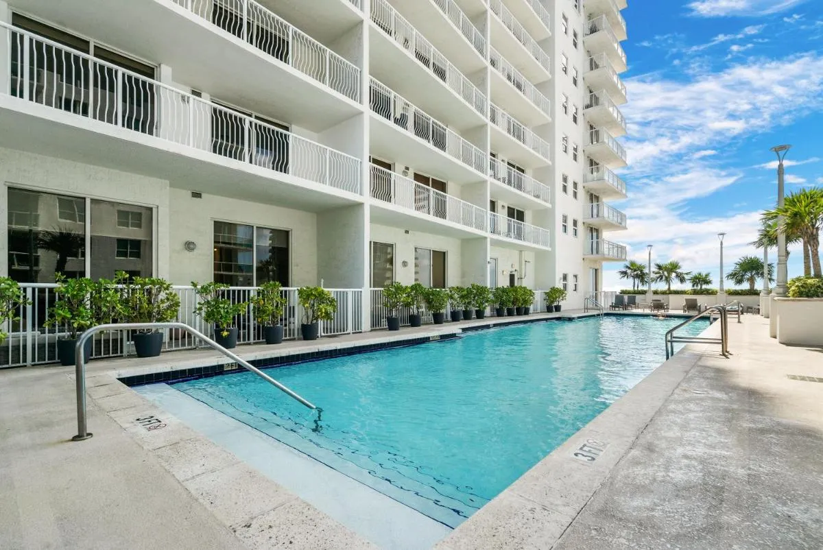 Image 3 of Awesome Penthouse Apt Brickell W/Pool