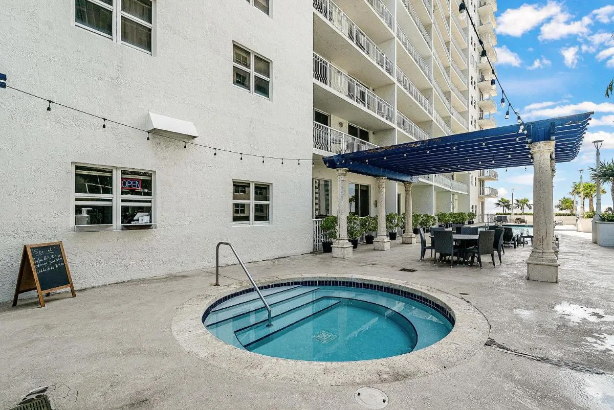 Image 6 of Awesome Penthouse Apt Brickell W/Pool