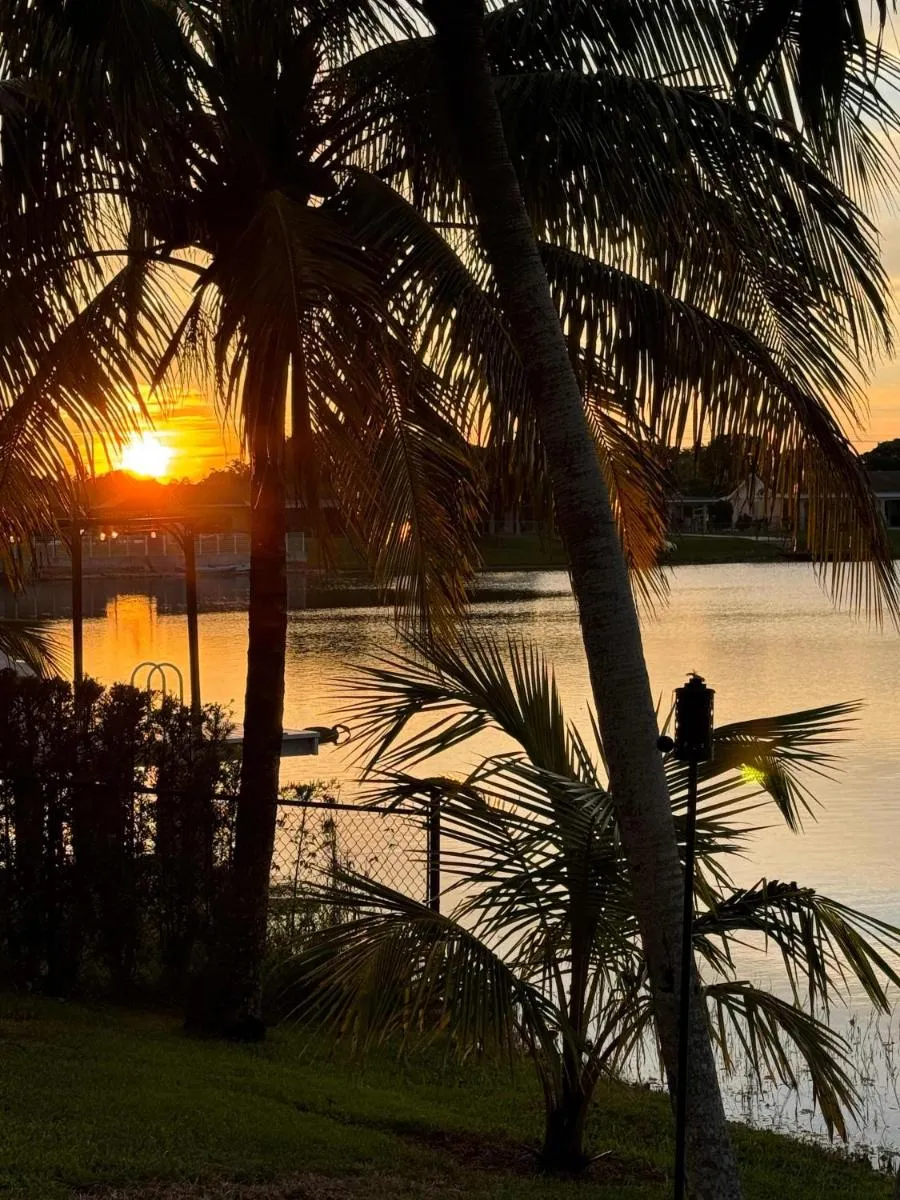 Image 3 of BESt LOCATiON Iconic 3BR Waterfront Luxury MIA
