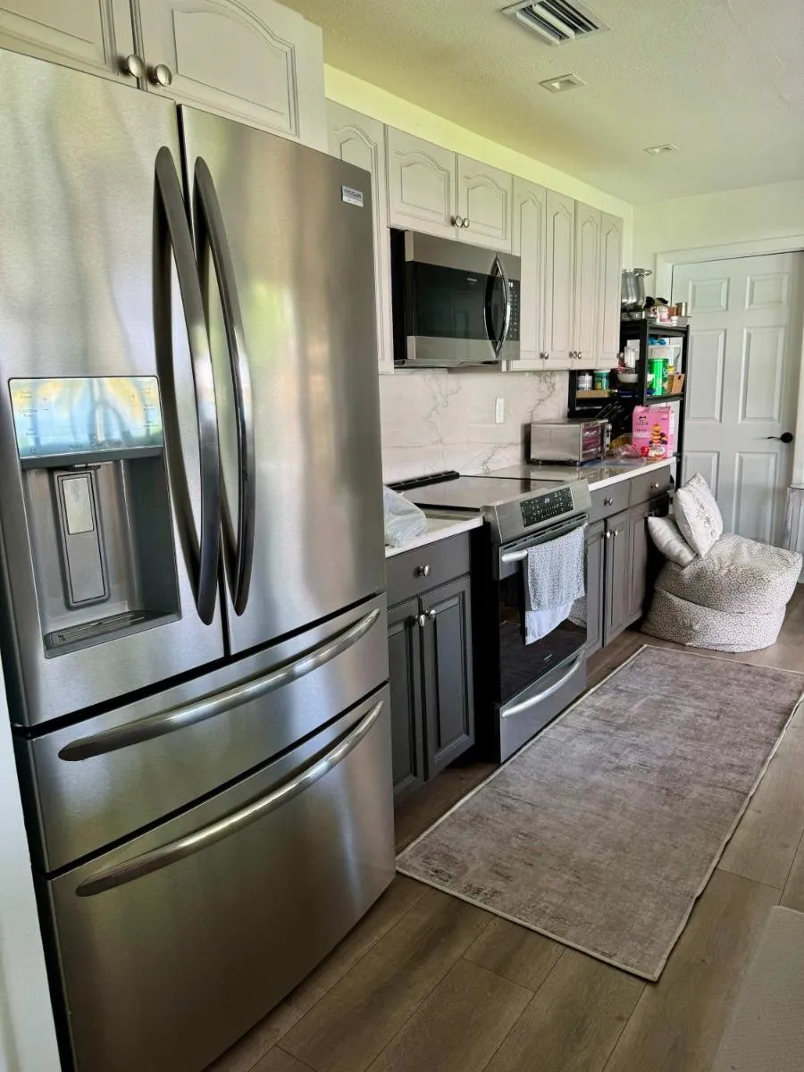 Image 6 of BESt LOCATiON Iconic 3BR Waterfront Luxury MIA