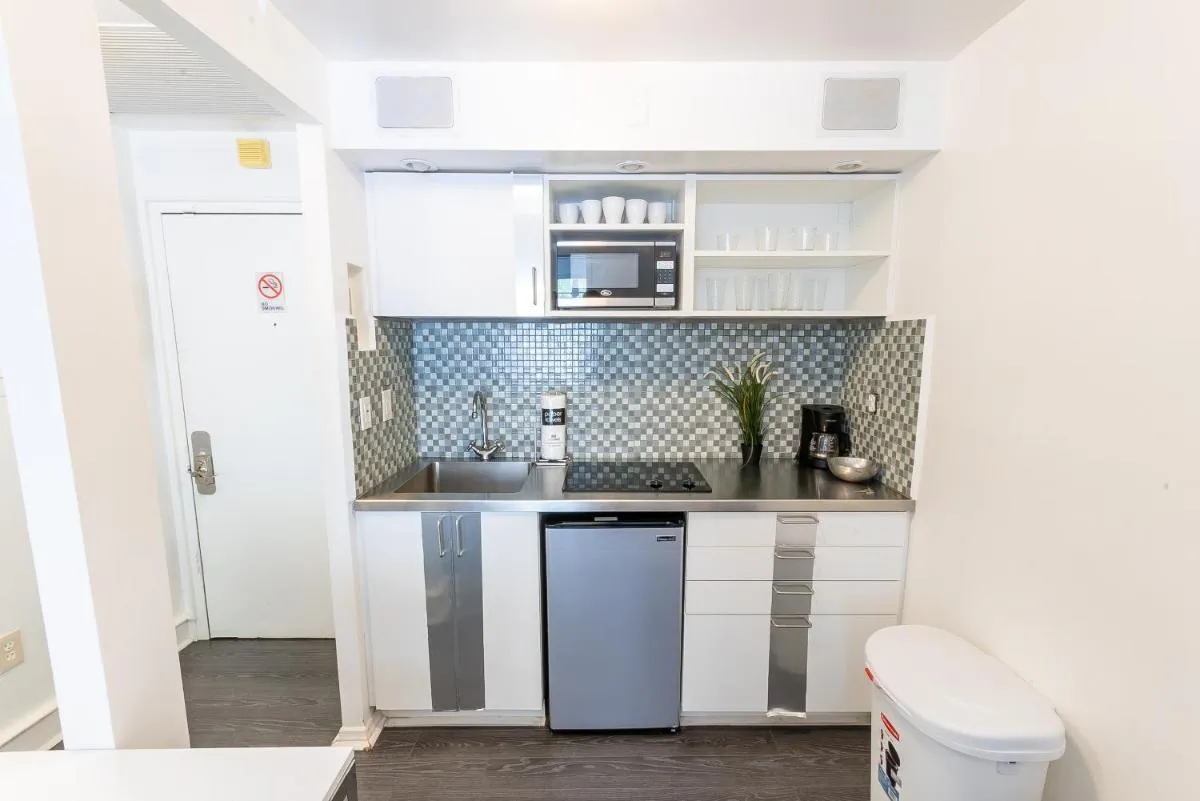 Image 2 of Barbizon on Ocean Drive Apartments