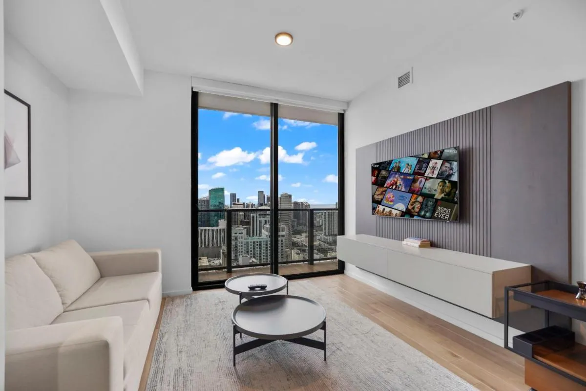 Image 4 of Bayside Apartment with Stunning City Views