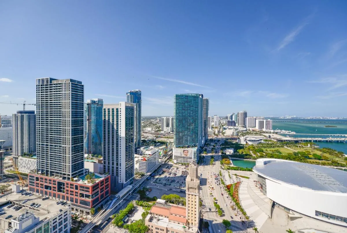 Image 4 of Bayside Luxury: Studio Near Bayfront Park