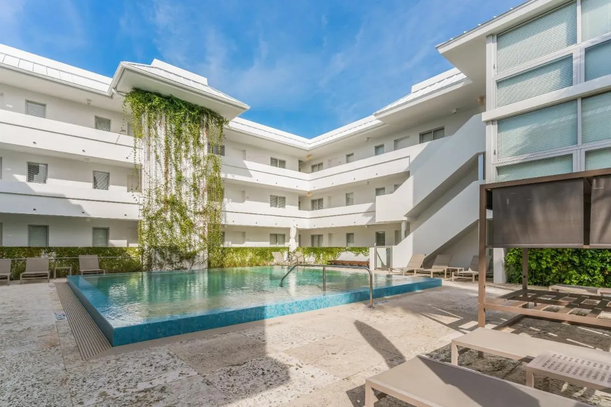 Image 5 of Beach Haus Key Biscayne Contemporary Apartments