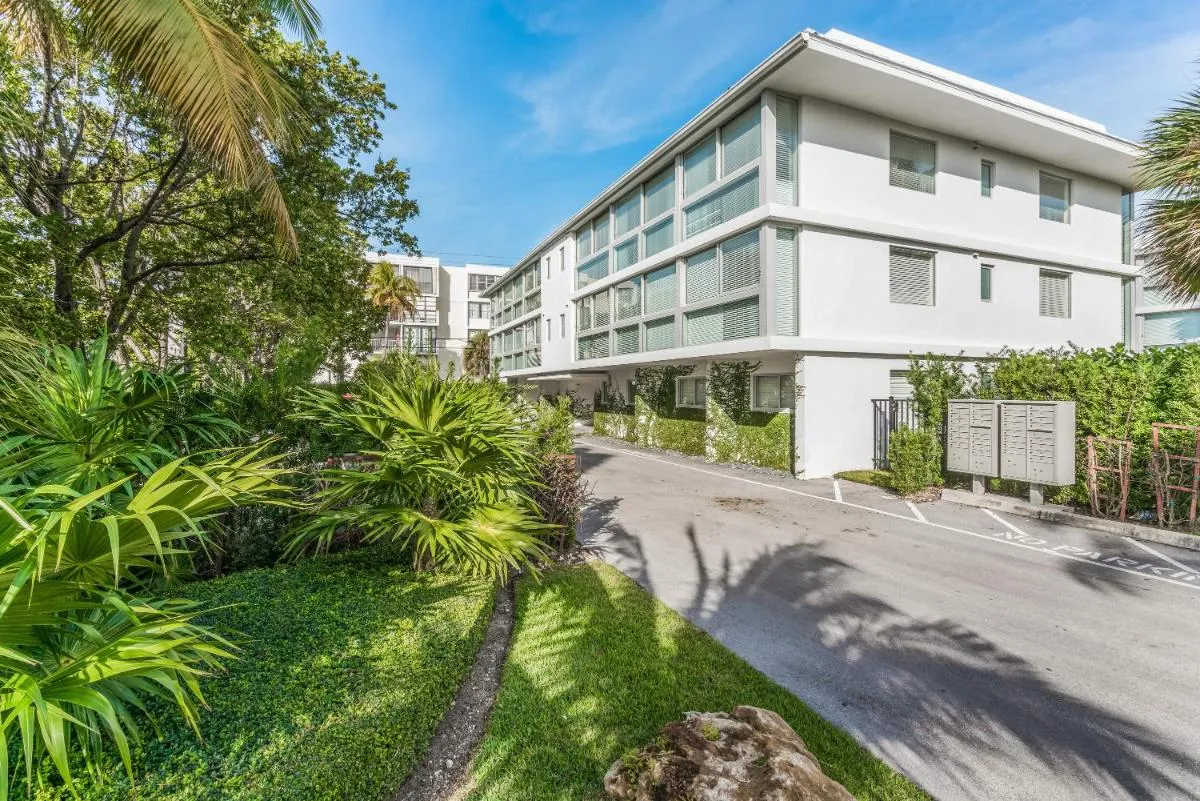 Image 3 of Beach Haus Key Biscayne Contemporary Apartments