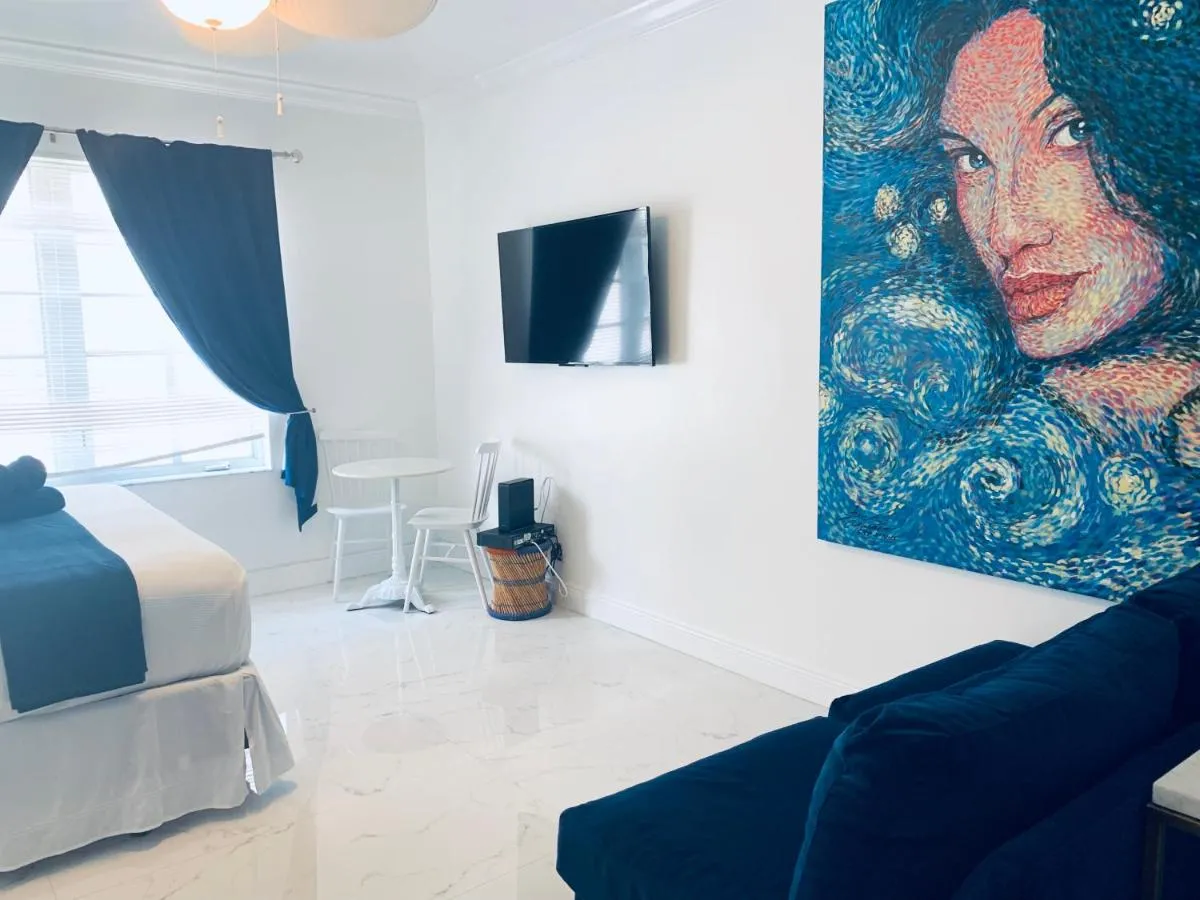 Image 4 of Beach House BEACHFRONT STUDIO 107