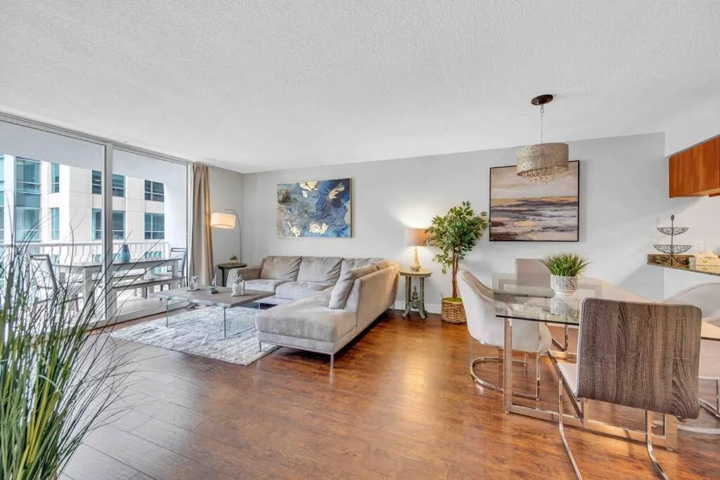 Image 3 of Beautiful 1 BED 1 BTH • Brickell