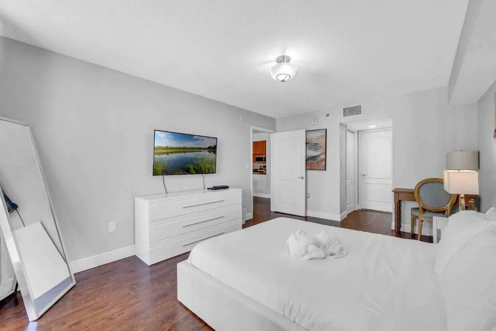 Image 6 of Beautiful 1 BED 1 BTH • Brickell