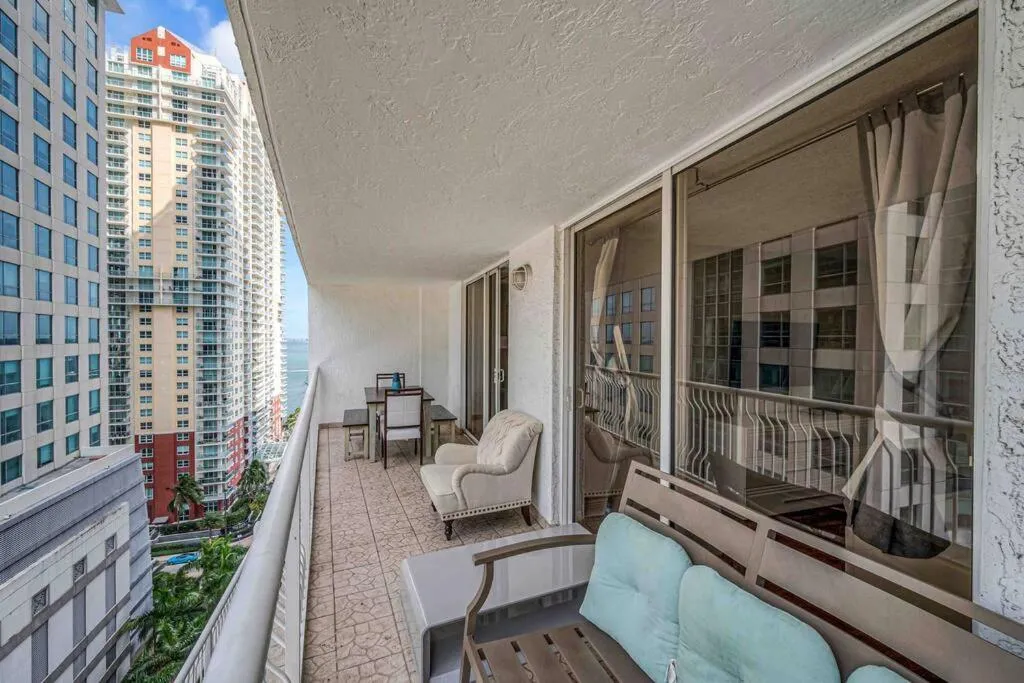 Image 5 of Beautiful 1 BED 1 BTH • Brickell