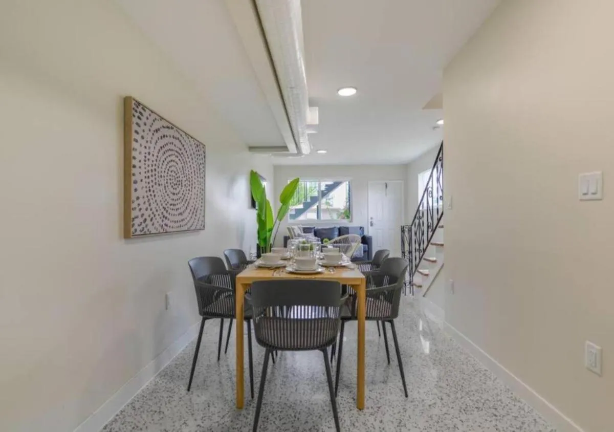 Image 3 of Beautiful 2 BR Residence Close to Miami Beach 4