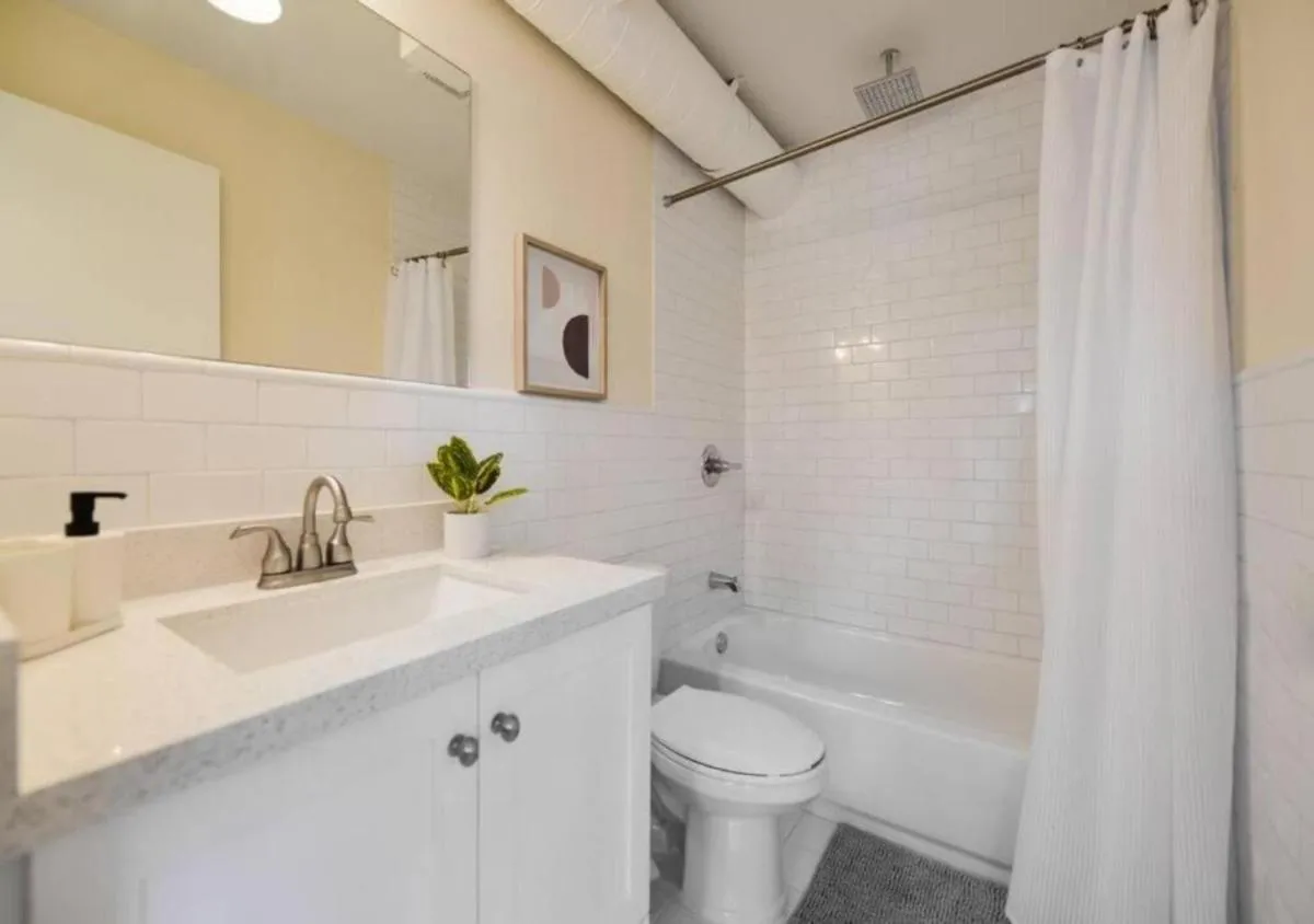 Image 2 of Beautiful 2 BR Residence Close to Miami Beach 4