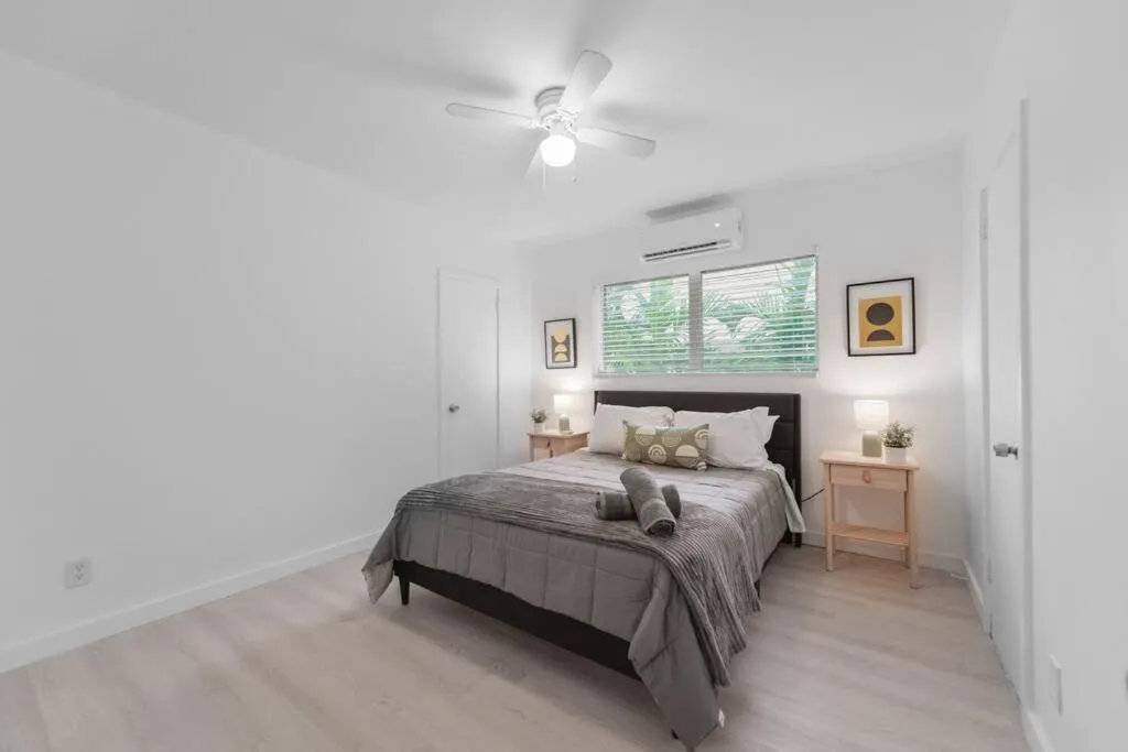 Image 6 of Beautiful Apt 2/2 Near The Beach