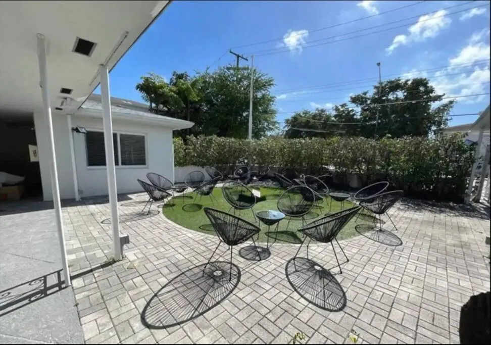 Image 5 of Beautiful Apt 2/2 Near The Beach