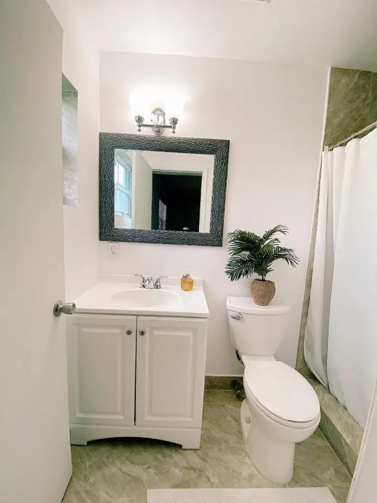 Image 4 of Beautiful Miami Home 13 Minutes Away From MIA