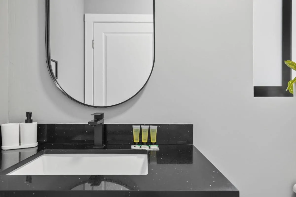 Image 5 of Beautifully Designed Studio in Miami