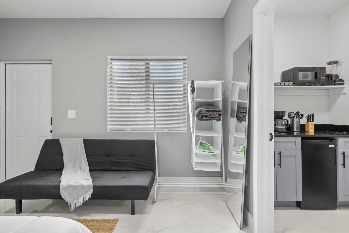 Image 3 of Beautifully Designed Studio in Miami