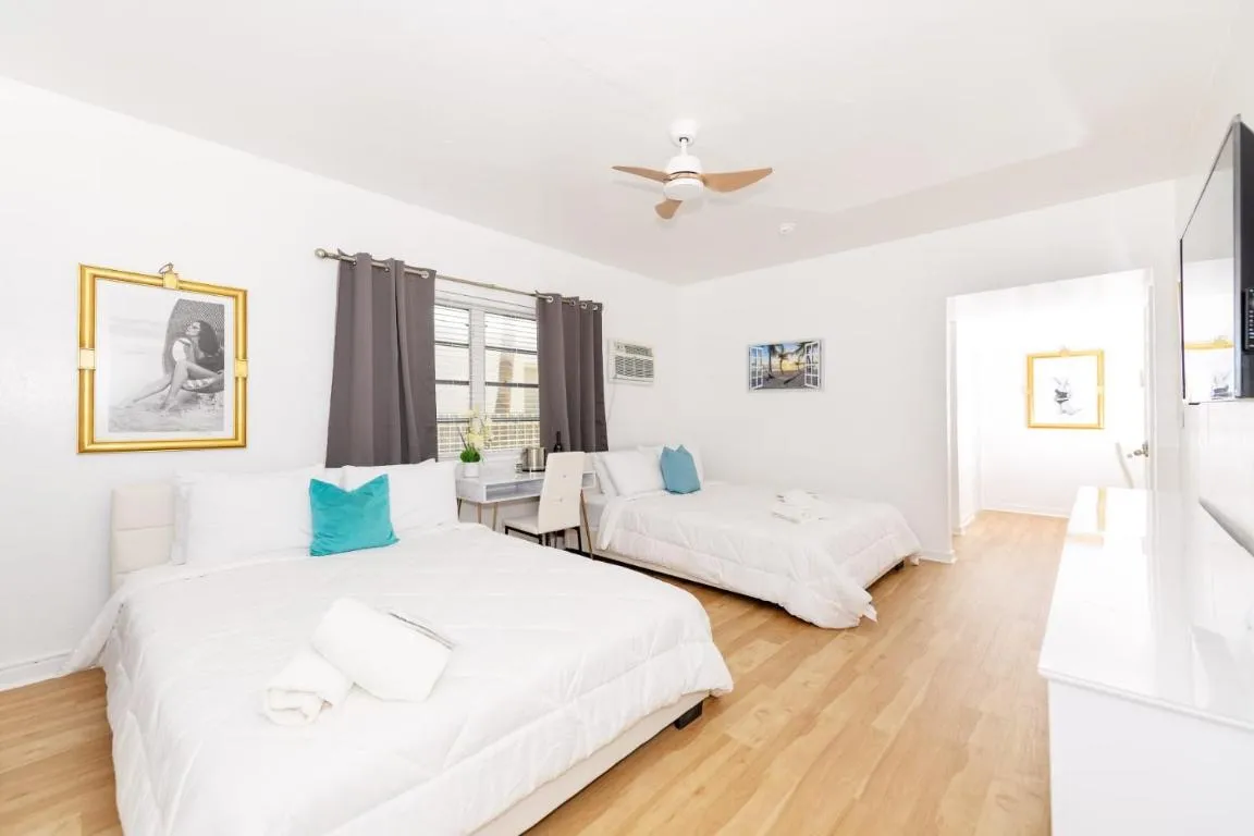 Image of Bellamor Apts at 5th St Shopping Mall
