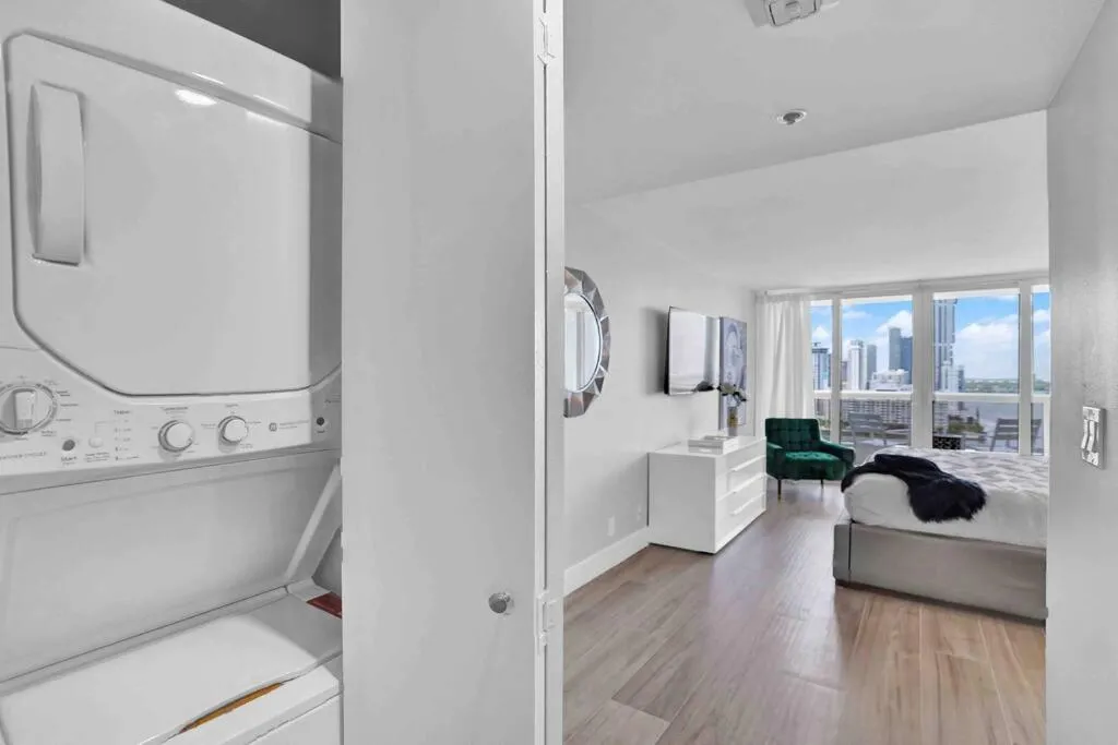 Image 2 of Big Energy! Water Views and Newly Renovated!
