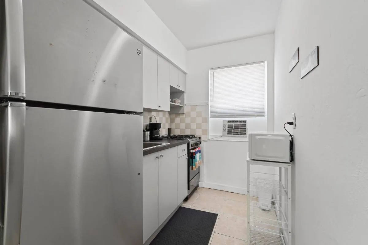 Image 3 of Blue Anchor 1 Br Miami Apt Near Brickell