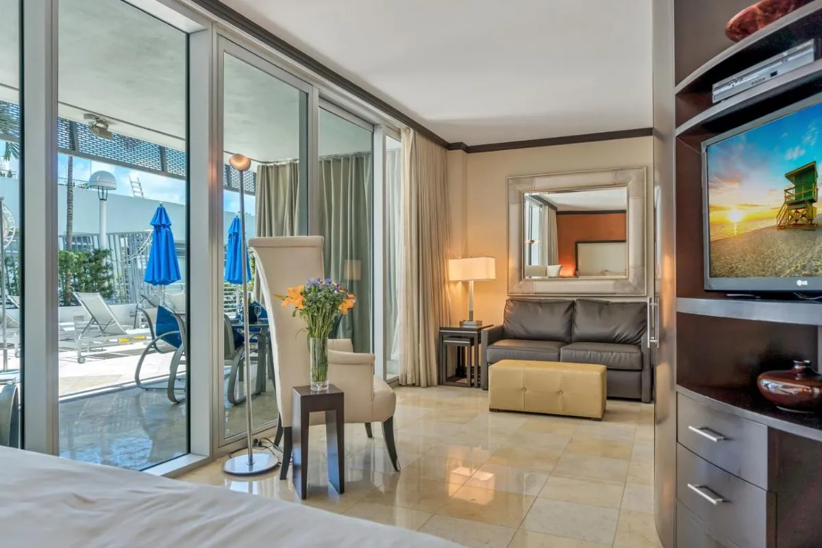 Image 1 of Boutique Suites 3 min walk to beach