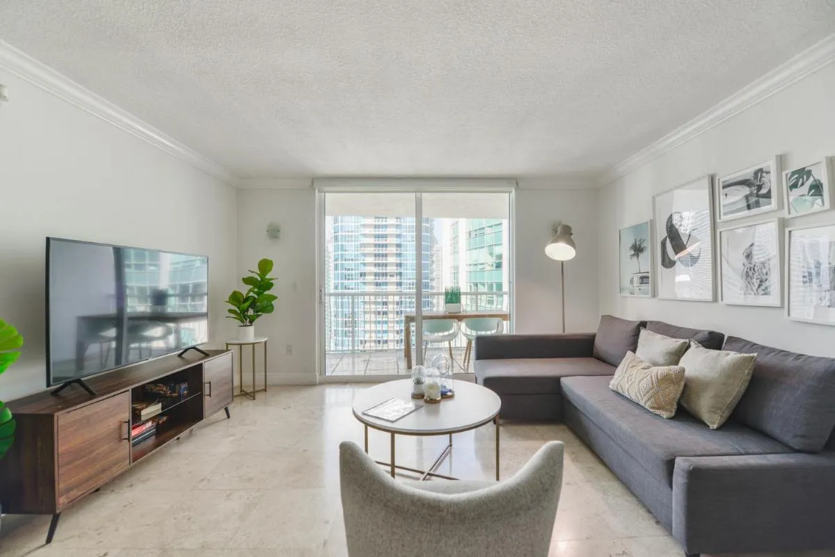 Image 5 of Brickell High Floor Beautiful View by Palermo Home Miami