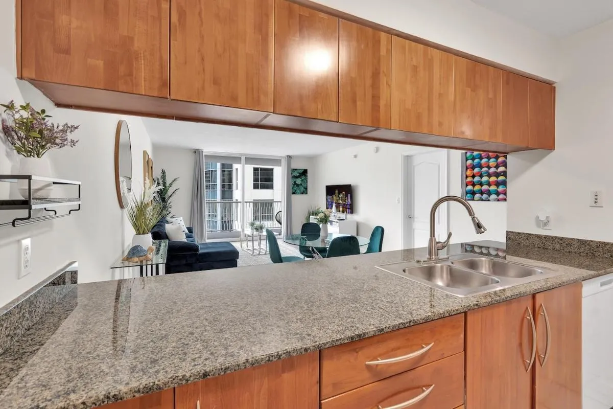 Image 5 of Brickell Key Gem: Stylish 1-Bed W/ Free Parking