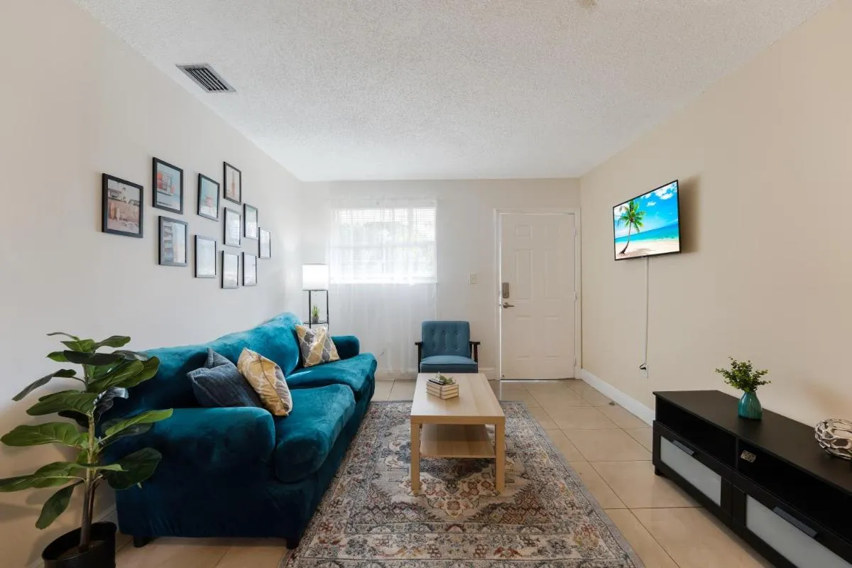 Image 4 of Bright & Spacious 2 Br Apt In Miami